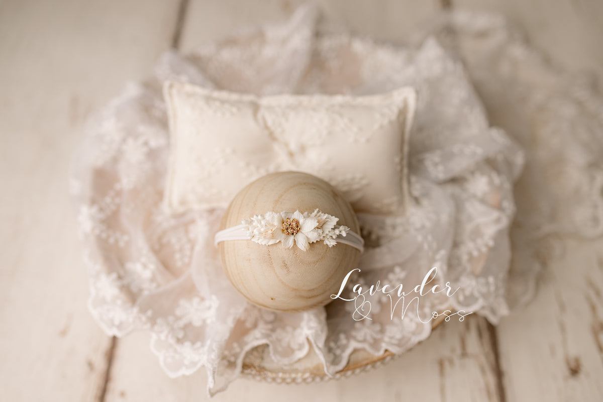 Yasmina Studio Set