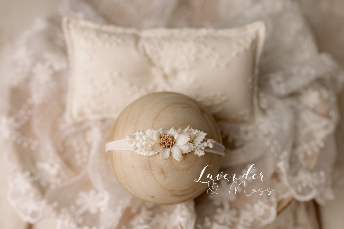 Yasmina Studio Set